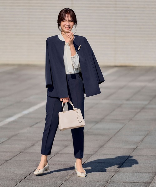 CROSS FUNCTION（クロスファンクション）の「《洗える・シワになりにくい》2点セット 正解 Aラインフレアジャケット&テーパードパンツ　5サイズ展開【CROSS FUNCTION/クロスファンクション】（スーツセット・レディース・ネイビー/ブラック/ライトベージュ・7号/9号/11号/13号/15号）」の3枚目の写真