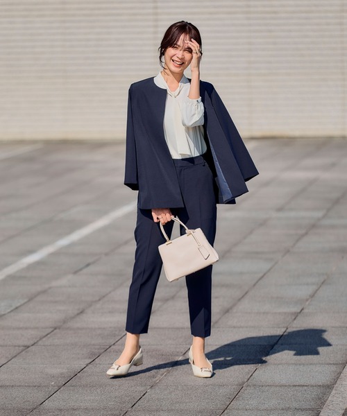 CROSS FUNCTION（クロスファンクション）の「《洗える・シワになりにくい》2点セット 正解 Aラインフレアジャケット&テーパードパンツ　5サイズ展開【CROSS FUNCTION/クロスファンクション】（スーツセット・レディース・ネイビー/ブラック/ライトベージュ・7号/9号/11号/13号/15号）」の6枚目の写真