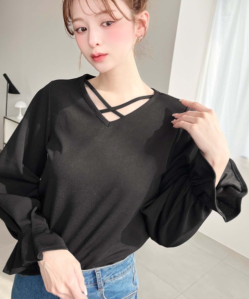 moment+（モーメントプラス）の「しわになりにくいストレッチジョーゼットクロスストラップタックスリーブTブラウス（Tシャツ/カットソー・レディース・ネイビー/ブラック/オフホワイト・M）」の2枚目の写真