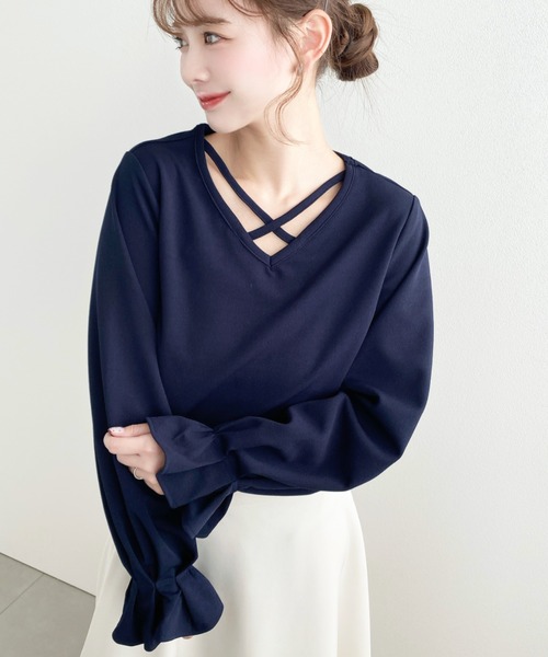 moment+（モーメントプラス）の「しわになりにくいストレッチジョーゼットクロスストラップタックスリーブTブラウス（Tシャツ/カットソー・レディース・ネイビー/ブラック/オフホワイト・M）」の21枚目の写真