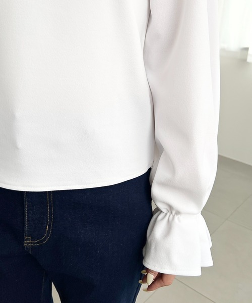 moment+（モーメントプラス）の「しわになりにくいストレッチジョーゼットクロスストラップタックスリーブTブラウス（Tシャツ/カットソー・レディース・ネイビー/ブラック/オフホワイト・M）」の12枚目の写真