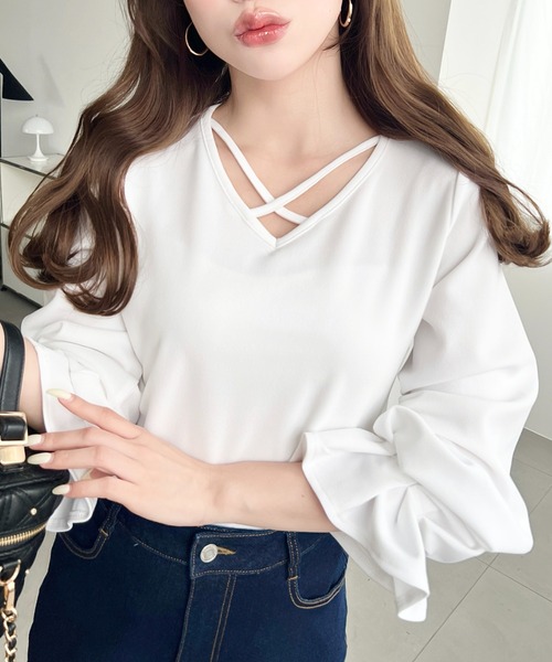 moment+（モーメントプラス）の「しわになりにくいストレッチジョーゼットクロスストラップタックスリーブTブラウス（Tシャツ/カットソー・レディース・ネイビー/ブラック/オフホワイト・M）」の5枚目の写真