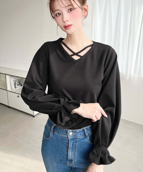 moment+（モーメントプラス）の「しわになりにくいストレッチジョーゼットクロスストラップタックスリーブTブラウス（Tシャツ/カットソー・レディース・ネイビー/ブラック/オフホワイト・M）」の16枚目の写真