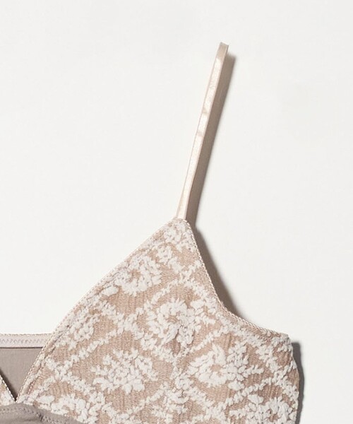 ATTISESSION（アティセッション）の「＜ATTISESSION＞ランジェリーライク キャミソール（キャミソール・レディース・ブラック/ベージュ/その他3・FREE）」の14枚目の写真