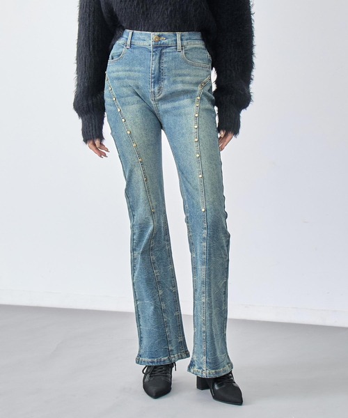 ANAP(アナップ)の「スタッズポイントフレアデニムパンツ(その他パンツ・レディース・ブラック/ブルー・M/S)」の4枚目の写真