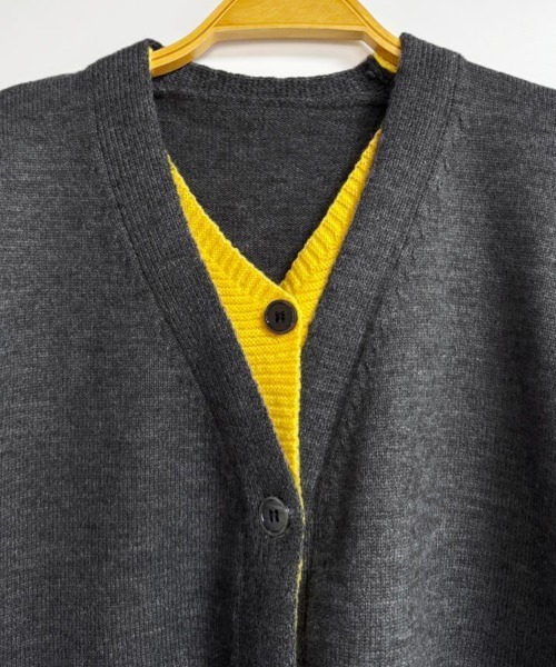 ONEP STAR（ワンピスター）の「配色切替ニットカーディガン（カーディガン/ボレロ・レディース・パープル/イエロー×グレー/グレー・FREE）」の8枚目の写真