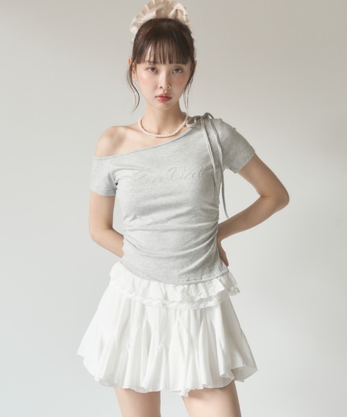 Nadana(ナダナ)の「レースフリルワンショルトップス(Tシャツ/カットソー・レディース・ホワイト/グレー/ブラック・FREE)」の7枚目の写真