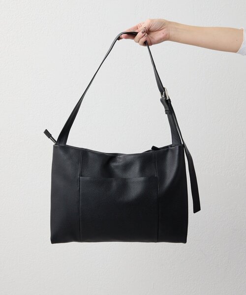 ear PAPILLONNER（イアパピヨネ）の「《本革》エンボスショルダーバッグL（ショルダーバッグ・レディース・ブラック/ベージュ/パープル・FREE）」の7枚目の写真