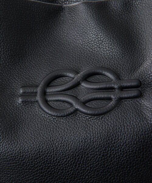 ear PAPILLONNER（イアパピヨネ）の「《本革》エンボスショルダーバッグL（ショルダーバッグ・レディース・ブラック/ベージュ/パープル・FREE）」の9枚目の写真