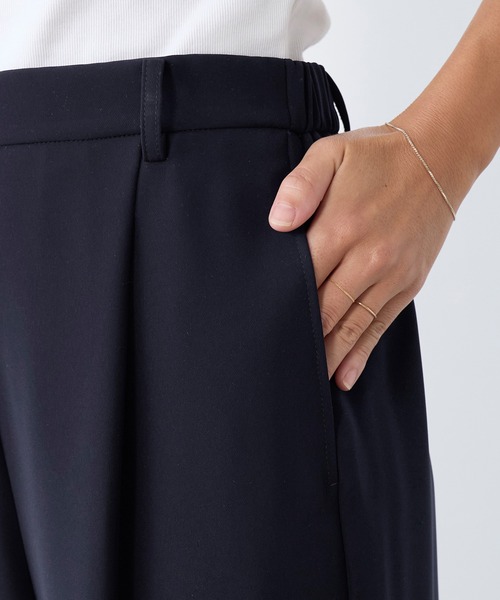 MICA&DEAL(マイカ&ディール)の「シルキーストレートワイドパンツ〈セットアップ対応〉(その他パンツ・レディース・ベージュ/ミント/ネイビー・36)」の9枚目の写真