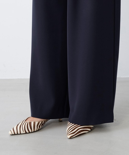 MICA&DEAL(マイカ&ディール)の「シルキーストレートワイドパンツ〈セットアップ対応〉(その他パンツ・レディース・ベージュ/ミント/ネイビー・36)」の10枚目の写真