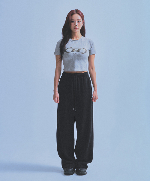 BORN TO WIN（ボーントゥウィン）の「W CAMO B LOGO SEMI CROP T-SHIRTS [MELANGE GREY]（Tシャツ/カットソー・レディース・その他・1/2）」の3枚目の写真