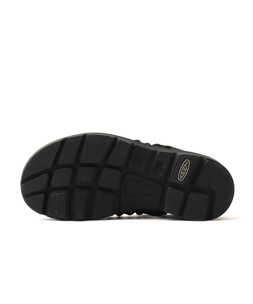 KEEN(キーン)の「KEEN UNEEK PLT / キーン ユニーク PLT(サンダル・レディース・ブラック・25.0cm/24.0cm/23.0cm/26.0cm)」の7枚目の写真