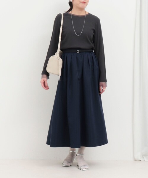 MICO COULIER（ミコクリエ）の「マットタフタスカート（スカート・レディース・ネイビー/オリーブ・36/38）」の3枚目の写真