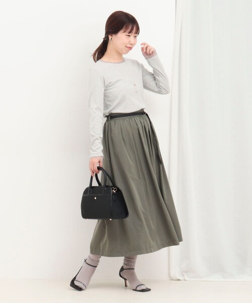 MICO COULIER（ミコクリエ）の「マットタフタスカート（スカート・レディース・ネイビー/オリーブ・36/38）」の10枚目の写真
