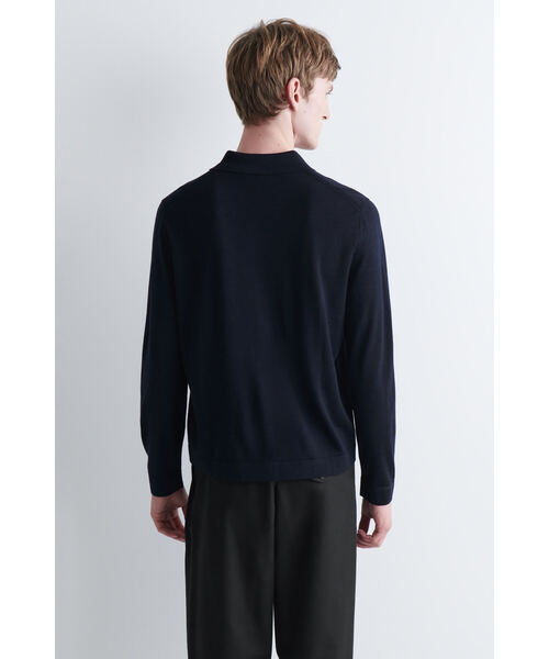 COS(コス)の「メリノウールシャツ(シャツ/ブラウス・メンズ・ブラック/ダークブラウン/ネイビー・M/L/XS/S/XL)」の13枚目の写真