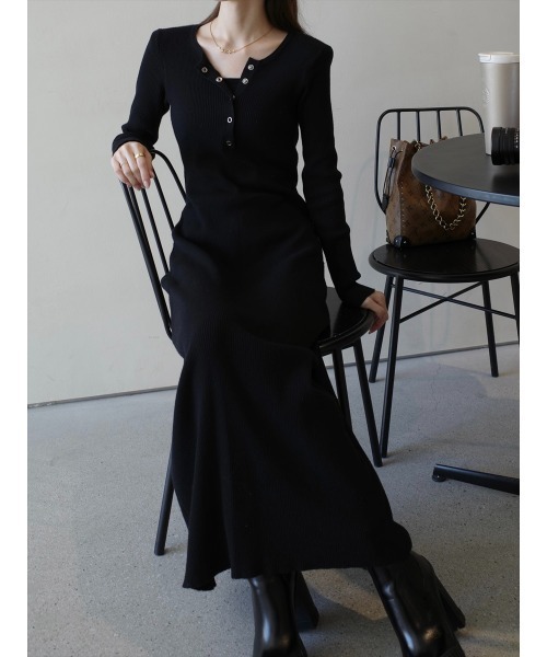 amel（エイメル）の「ボタンレイヤードデザインニットワンピース / ブラック（ワンピース・レディース・ブラック・FREE）」の10枚目の写真