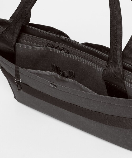 Samsonite（サムソナイト）の「【別注】＜Samsonite＞GLR サブリム TOTE S トートバッグ -撥水-（ビジネスバッグ・メンズ・ダークグレー・FREE）」の11枚目の写真