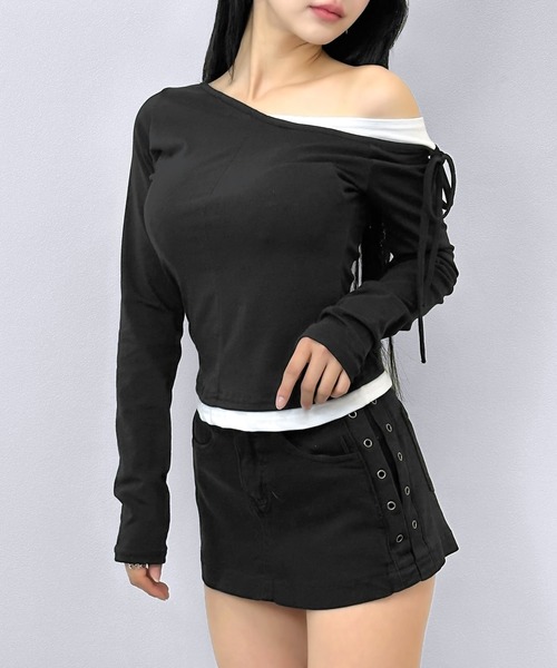FOLLOWIN(フォロウィン)の「レイヤードショルダーリボントップス(Tシャツ/カットソー・レディース・ブラック/アイボリー/グレー・FREE)」の2枚目の写真