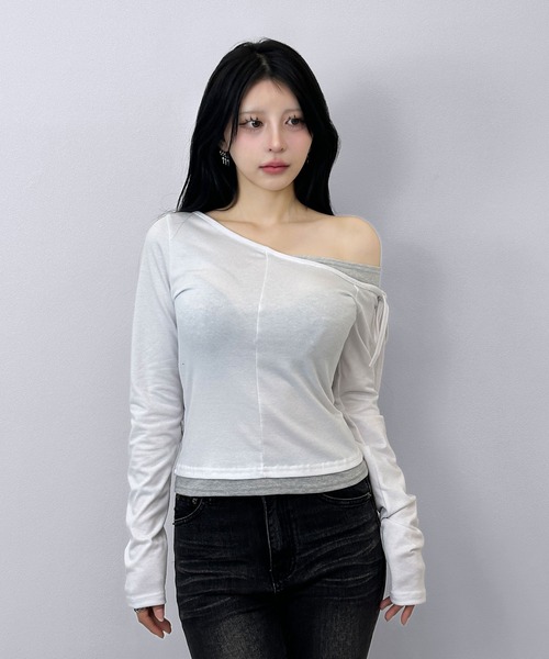 FOLLOWIN(フォロウィン)の「レイヤードショルダーリボントップス(Tシャツ/カットソー・レディース・ブラック/アイボリー/グレー・FREE)」の14枚目の写真