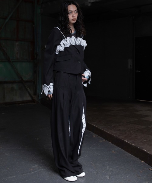 VACANCY（ヴァカンシー）の「ダブルフリルチュールビスチェ（その他トップス・レディース・ブラック/ホワイト・FREE）」の15枚目の写真