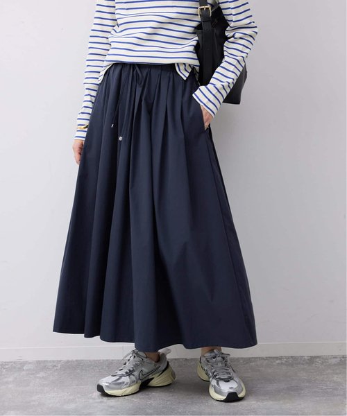 IENA LA BOUCLE ポリエステルタフタボリュームスカート ネイビー IENA LA BOUCLE ポリエステルタフタボリュームスカート（ロング