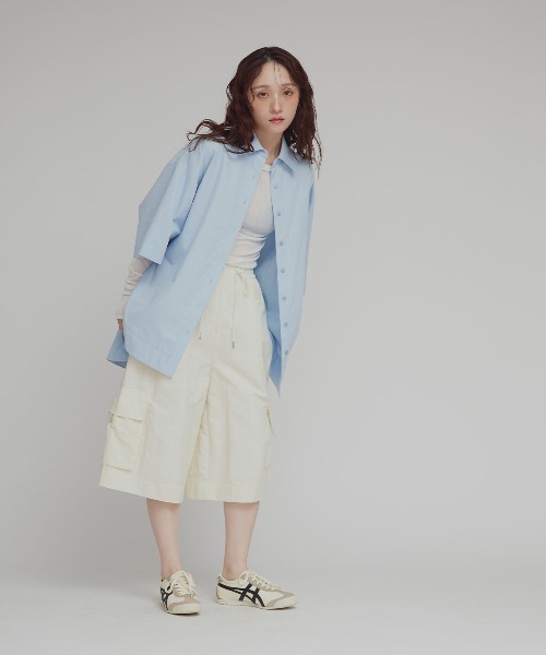 W:Huku(フーク)の「ワッシャー ナイロン カーゴ バミューダ パンツ / Washer Nylon Cargo Bermuda Shorts(その他パンツ・レディース・ブルーグレー/アイボリー/ブラック系その他・FREE)」の17枚目の写真