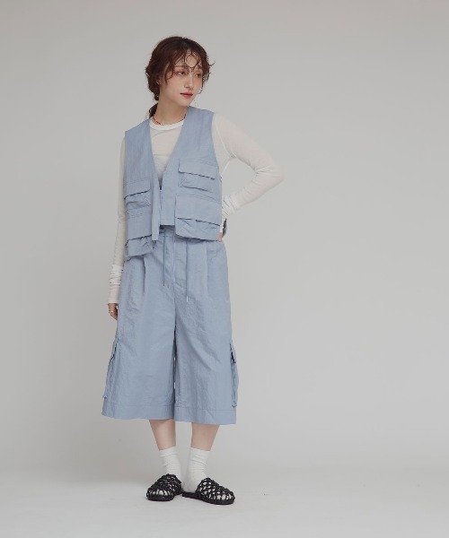 W:Huku(フーク)の「ワッシャー ナイロン カーゴ バミューダ パンツ / Washer Nylon Cargo Bermuda Shorts(その他パンツ・レディース・ブルーグレー/アイボリー/ブラック系その他・FREE)」の22枚目の写真