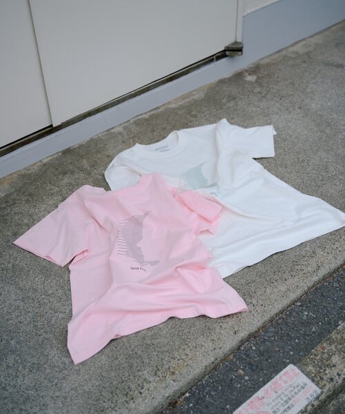 WHIMSIC(ウィムジック)の「【UNISEX/2サイズ展開】スピークイージーシルクスクリーンプリントT(Tシャツ/カットソー・メンズ・ピンク/ホワイト/ネイビー/シルバー・2/1)」の8枚目の写真