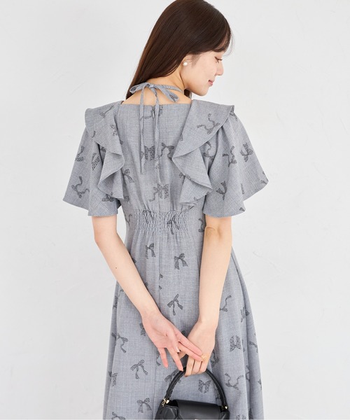 tocco closet(トッコ クローゼット)の「ネックリボン付きラッフルフリルリボンプリントワンピース(ワンピース・レディース・ブラック/アイボリー・M)」の17枚目の写真