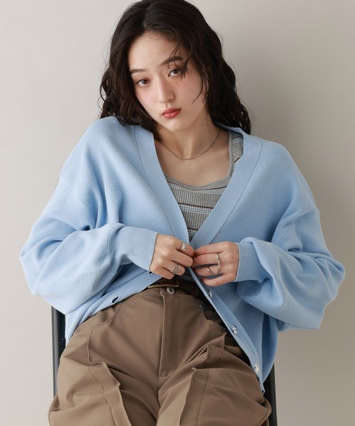 RAGEBLUE(レイジブルー)の「デコボタンニットカーディガン(カーディガン/ボレロ・レディース・グレー/ブルー/ブラック・FREE)」の15枚目の写真