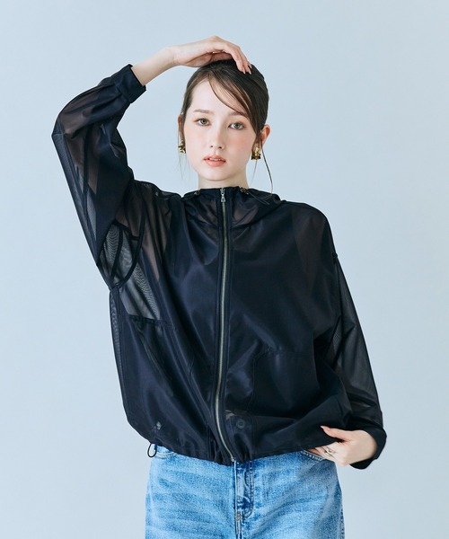 Audie a Muses(オーディアミューズ)の「シアーメッシュジップアップブルゾン(ブルゾン・レディース・ベージュ/ブラック・38/42)」の2枚目の写真