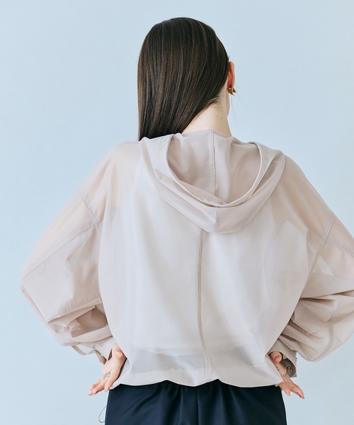 Audie a Muses(オーディアミューズ)の「シアーメッシュジップアップブルゾン(ブルゾン・レディース・ベージュ/ブラック・38/42)」の7枚目の写真