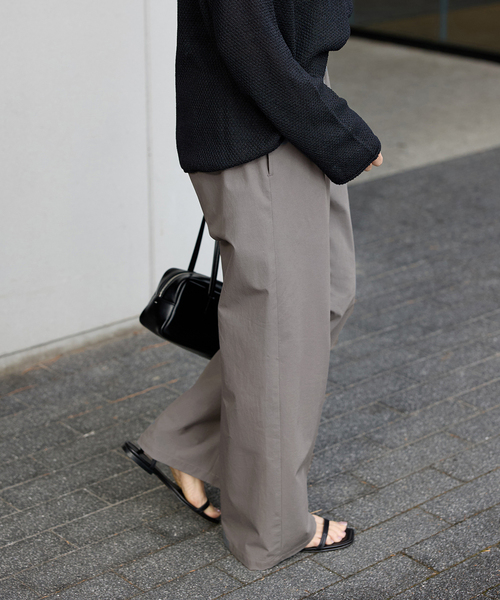 JOURNAL STANDARD（ジャーナルスタンダード）の「《追加》【撥水/接触冷感/洗える/UVカット】リネンナイロンストレッチワイドパンツ（その他パンツ・レディース・ベージュ系その他/グレー/ブラック・38/36/40）」の5枚目の写真