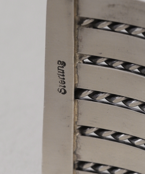 CALMER（カルメール）の「【HARPO / ハルポ】 BRACELET CUFF TWIST / バングル（ブレスレット・レディース・シルバー・FREE）」の7枚目の写真