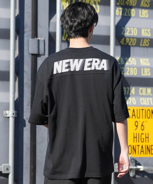 NEW ERA（ニューエラ）の「NEW ERA/ニューエラ 半袖 Tシャツ オーバーサイズド パフォーマンス ドロップショルダー パフォーマンスアパレル 吸汗速乾（Tシャツ/カットソー・メンズ・ホワイト/ブラック・L/XXL/M/XL）」の10枚目の写真