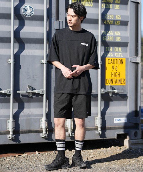 NEW ERA（ニューエラ）の「NEW ERA/ニューエラ 半袖 Tシャツ オーバーサイズド パフォーマンス ドロップショルダー パフォーマンスアパレル 吸汗速乾（Tシャツ/カットソー・メンズ・ホワイト/ブラック・L/XXL/M/XL）」の11枚目の写真
