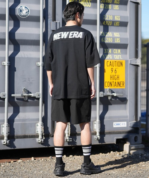 NEW ERA（ニューエラ）の「NEW ERA/ニューエラ 半袖 Tシャツ オーバーサイズド パフォーマンス ドロップショルダー パフォーマンスアパレル 吸汗速乾（Tシャツ/カットソー・メンズ・ホワイト/ブラック・L/XXL/M/XL）」の13枚目の写真