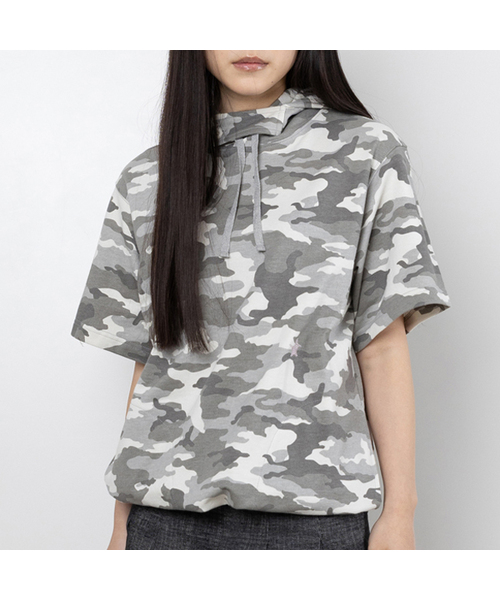 WEBHOUSE(ウェブハウス)の「ツイスターボタンフードティー - カモ(Tシャツ/カットソー・レディース・その他・FREE)」の1枚目の写真