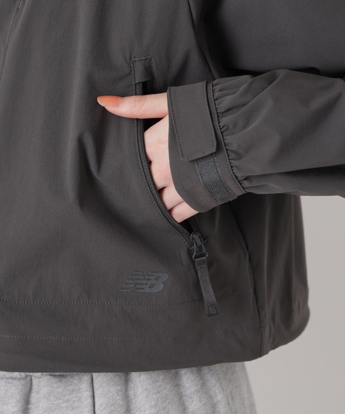 NEW BALANCE(ニューバランス)の「New balance/NB Greyクロップドジャケット(ナイロンジャケット・レディース・グレー/ブラック・M)」の19枚目の写真