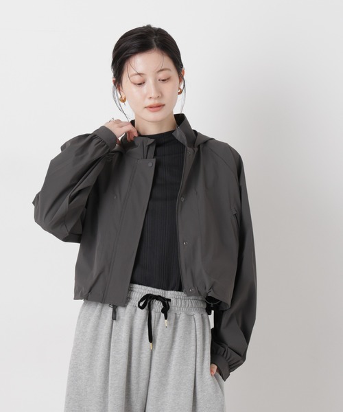 NEW BALANCE(ニューバランス)の「New balance/NB Greyクロップドジャケット(ナイロンジャケット・レディース・グレー/ブラック・M)」の8枚目の写真