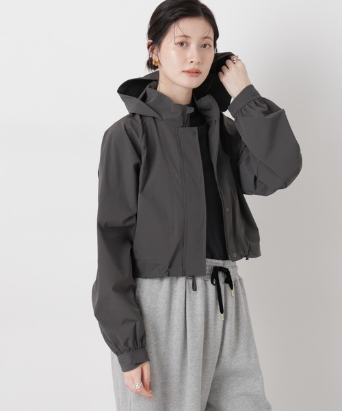 NEW BALANCE(ニューバランス)の「New balance/NB Greyクロップドジャケット(ナイロンジャケット・レディース・グレー/ブラック・M)」の9枚目の写真