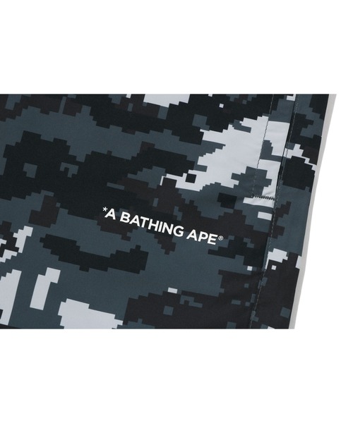 A BATHING APE(アベイシングエイプ)の「MULTI PIXEL CAMO RELAXED FIT BEACH SHORTS(その他パンツ・メンズ・ブラック/グリーン・X-LARGE/XX-LARGE/SMALL/MEDIUM/LARGE)」の5枚目の写真