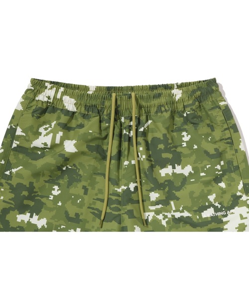 A BATHING APE(アベイシングエイプ)の「MULTI PIXEL CAMO RELAXED FIT BEACH SHORTS(その他パンツ・メンズ・ブラック/グリーン・X-LARGE/XX-LARGE/SMALL/MEDIUM/LARGE)」の10枚目の写真