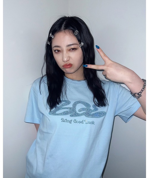 BGL（ビージーエル）の「RHINESTONE LOGO TEE / ラインストーン / ロゴ / キラキラ 半袖Tシャツ（Tシャツ/カットソー・レディース・ブラック/ライトブルー/ホワイト/ライトイエロー・S/M/L）」の8枚目の写真