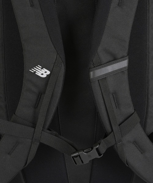 NEW BALANCE(ニューバランス)の「トップローディングバックパック30L(バックパック/リュック・メンズ・ブラック・ONE SIZE)」の7枚目の写真