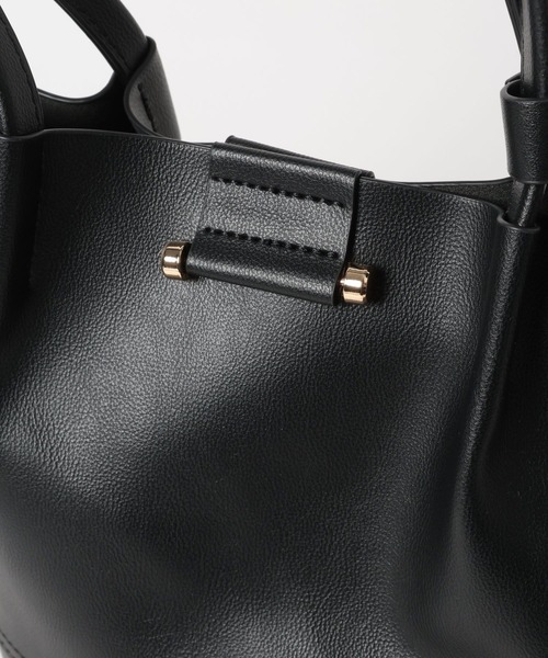 mysty woman（ミスティウーマン）の「ミニマルバケットBAG 681251（トートバッグ・レディース・ブラック/グレイッシュベージュ・FREE）」の9枚目の写真