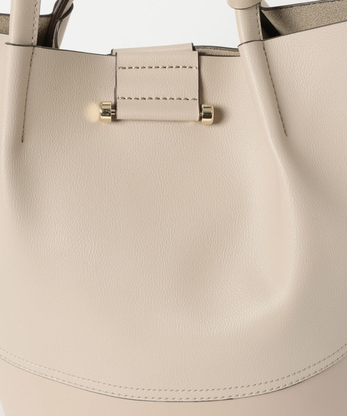 mysty woman（ミスティウーマン）の「ミニマルバケットBAG 681251（トートバッグ・レディース・ブラック/グレイッシュベージュ・FREE）」の3枚目の写真