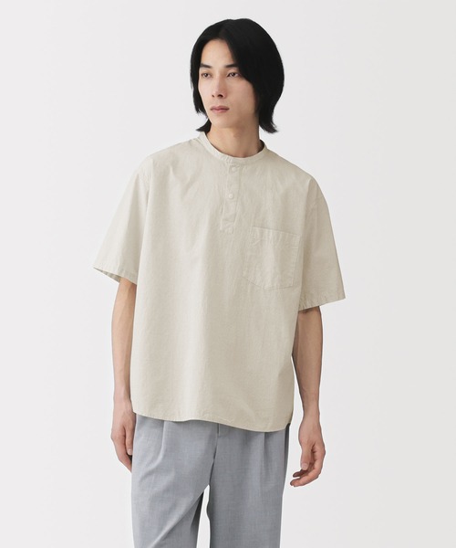 無印良品(ムジルシリョウヒン)の「紳士 涼感ヘンリーネック半袖布帛Tシャツ(シャツ/ブラウス・メンズ・ホワイト系/ブルー/グレー系/ネイビー/ダークグレー/ホワイト・S/M/L/XL)」の2枚目の写真