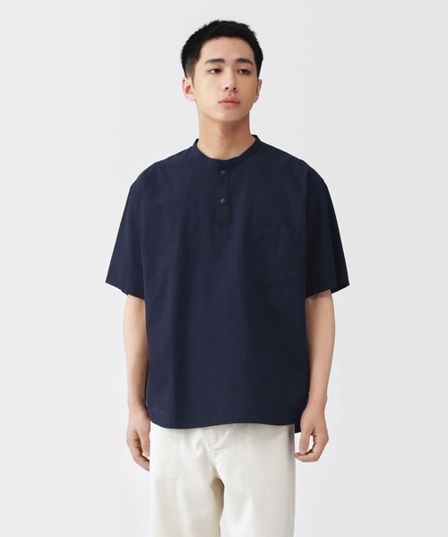 無印良品(ムジルシリョウヒン)の「紳士 涼感ヘンリーネック半袖布帛Tシャツ(シャツ/ブラウス・メンズ・ホワイト系/ブルー/グレー系/ネイビー/ダークグレー/ホワイト・S/M/L/XL)」の5枚目の写真